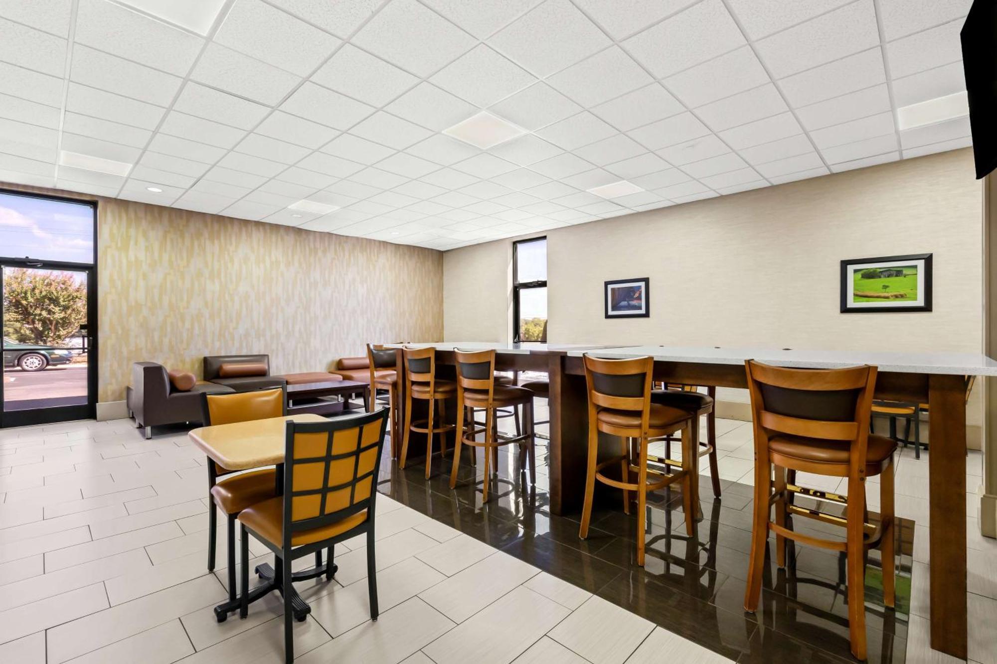 Best Western - Fayetteville מראה חיצוני תמונה
