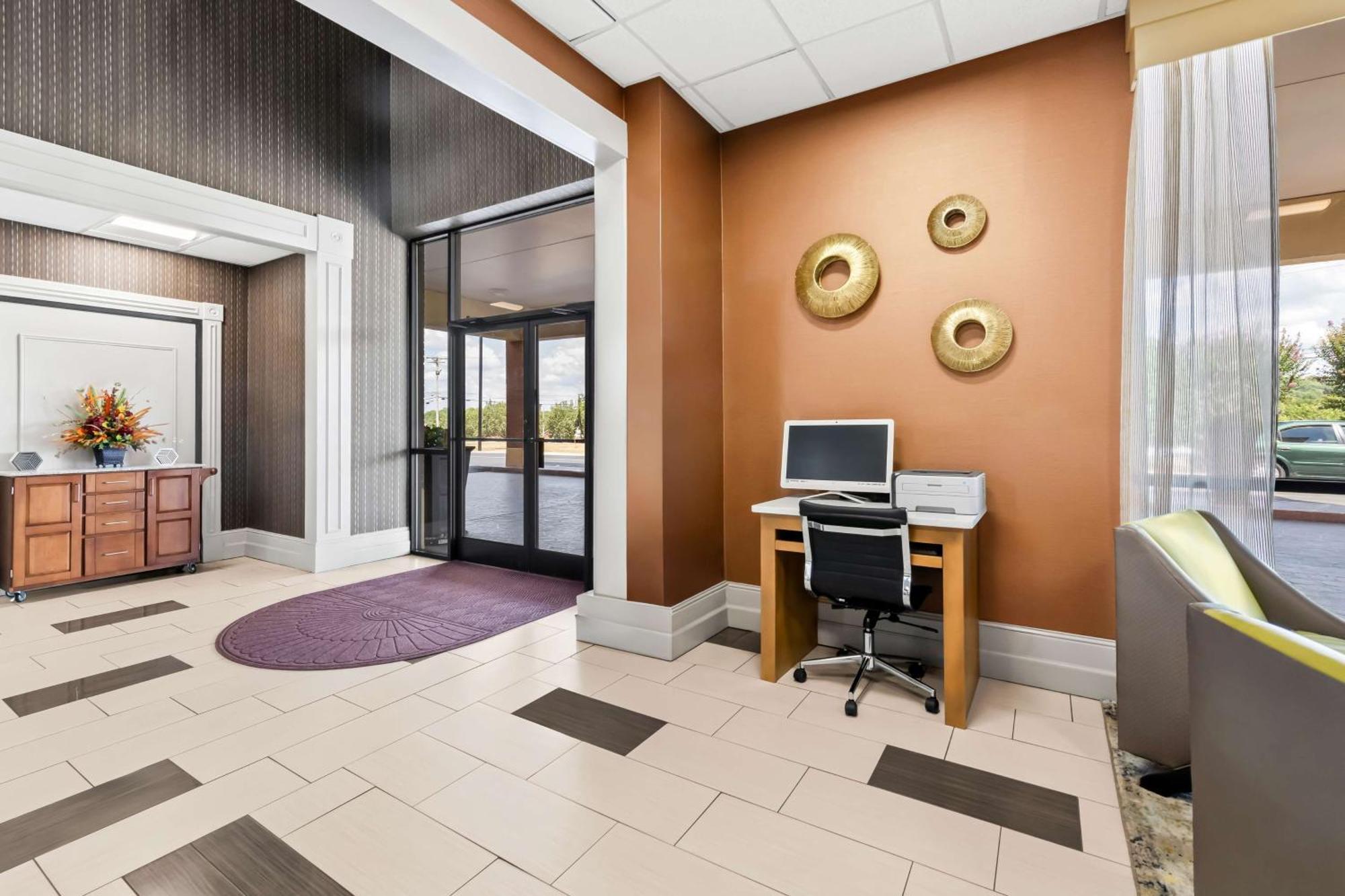 Best Western - Fayetteville מראה חיצוני תמונה