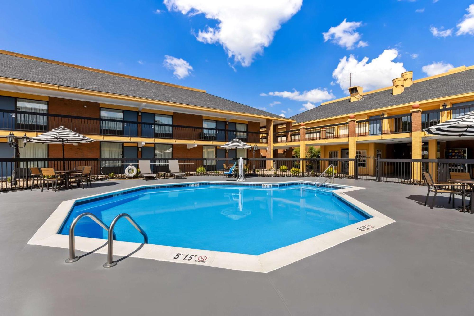 Best Western - Fayetteville מראה חיצוני תמונה