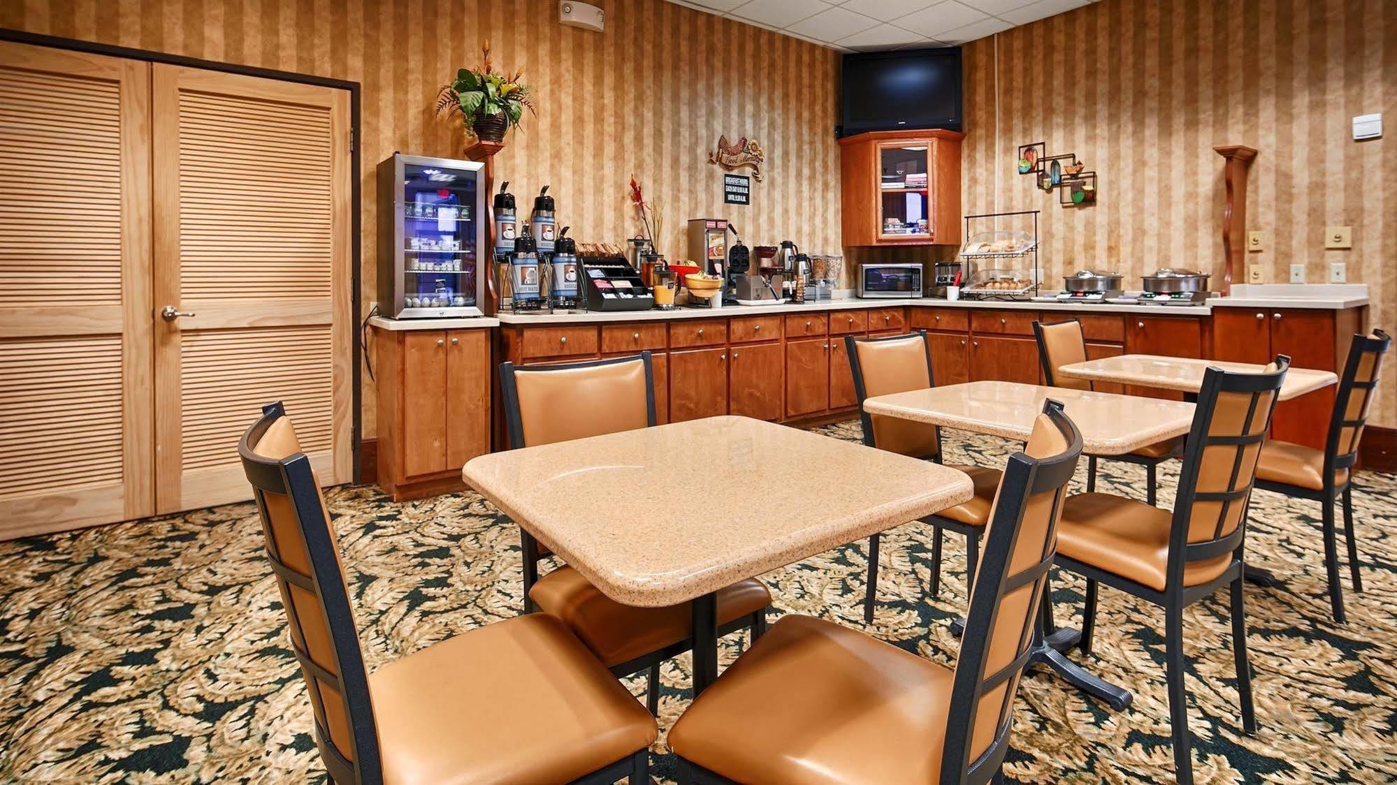Best Western - Fayetteville מראה חיצוני תמונה